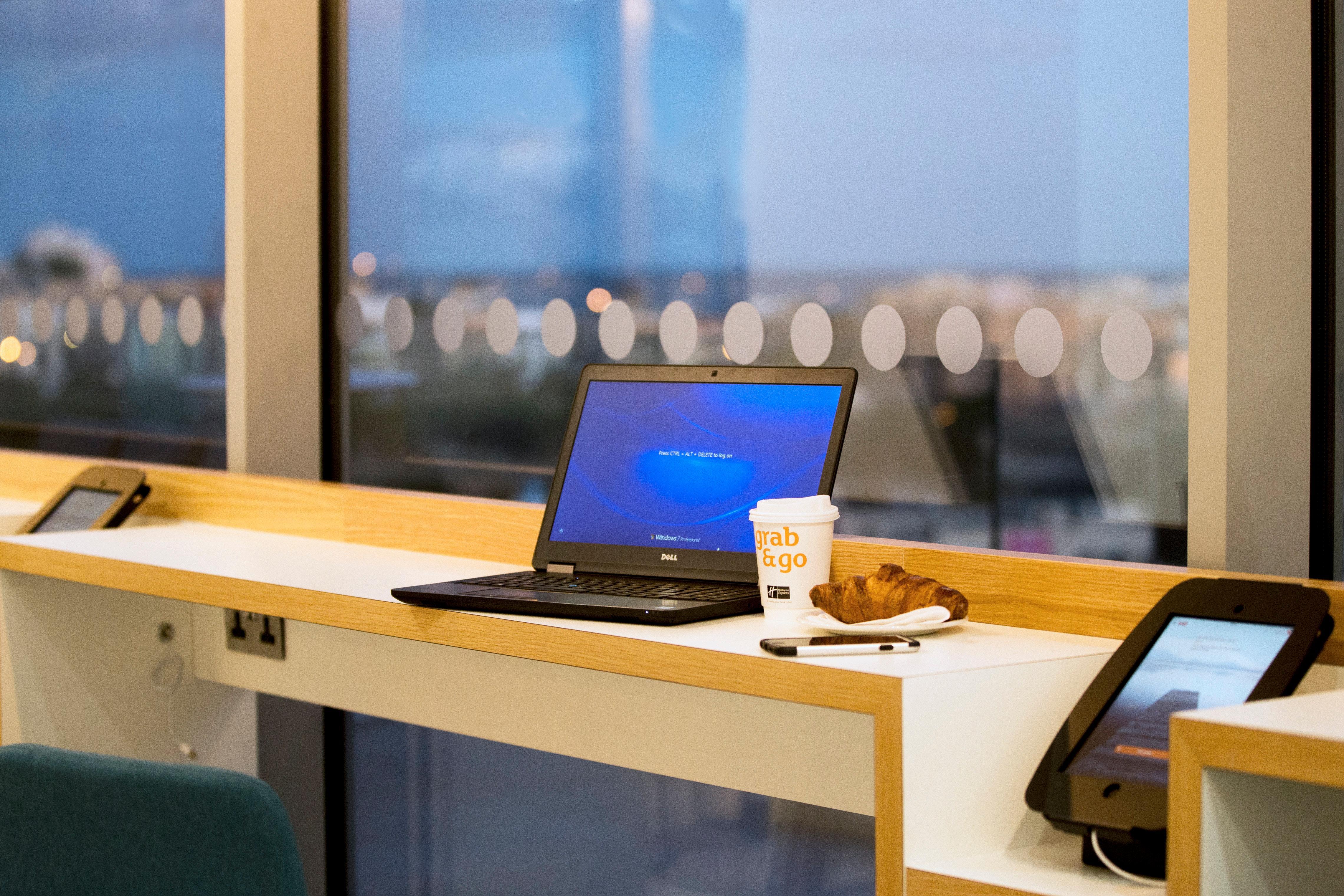 Holiday Inn Express - Malta By Ihg San Giuliano Esterno foto
