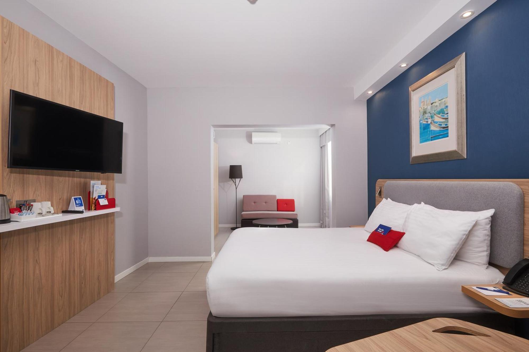 Holiday Inn Express - Malta By Ihg San Giuliano Esterno foto