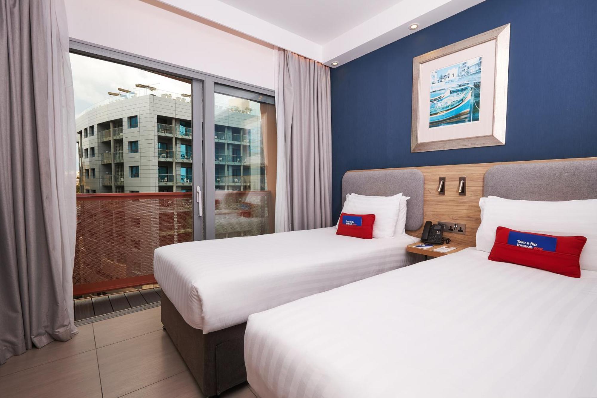 Holiday Inn Express - Malta By Ihg San Giuliano Esterno foto