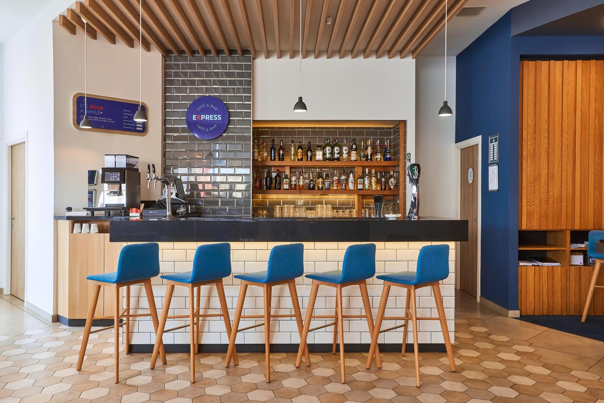 Holiday Inn Express - Malta By Ihg San Giuliano Esterno foto
