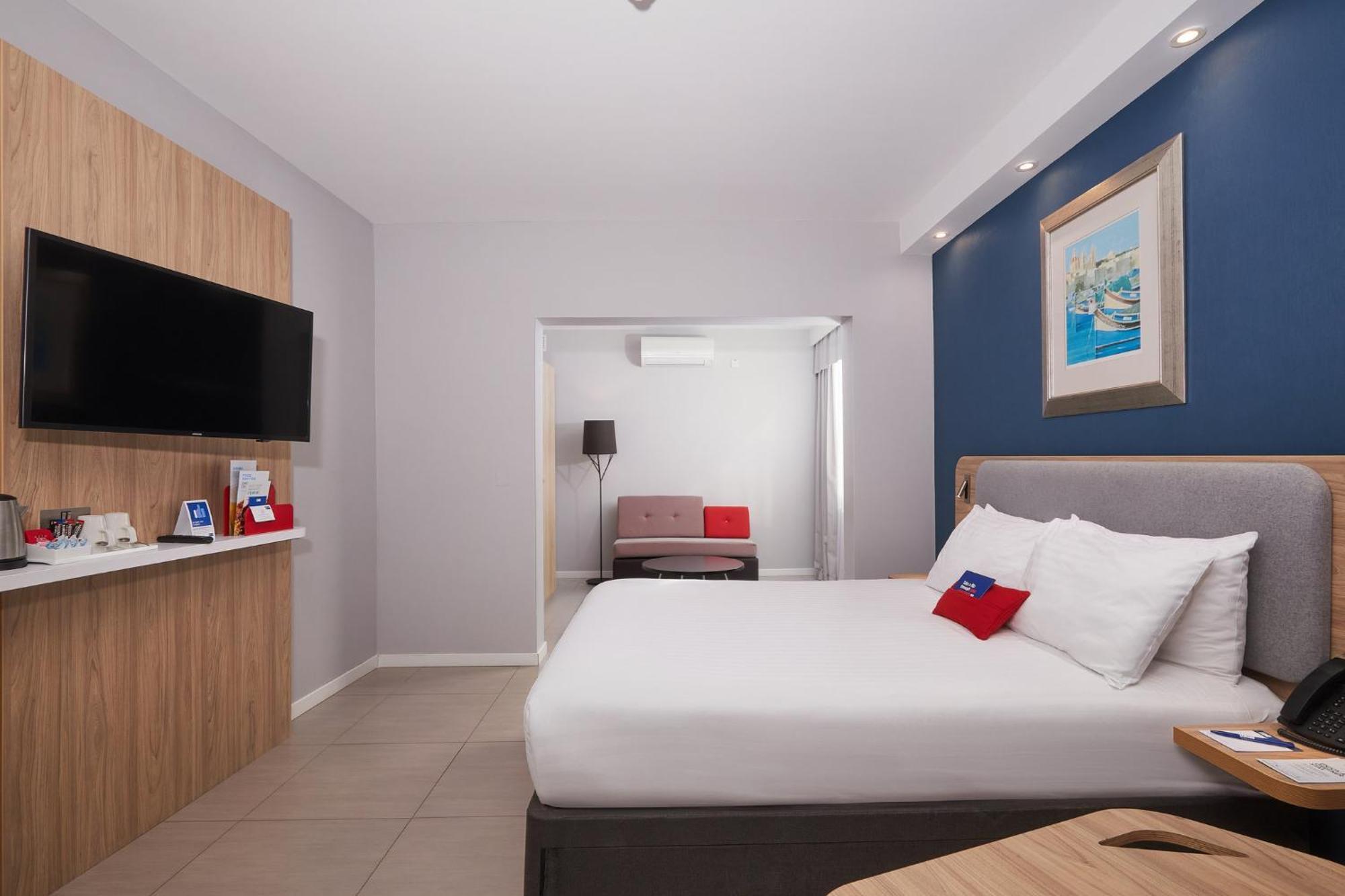 Holiday Inn Express - Malta By Ihg San Giuliano Esterno foto