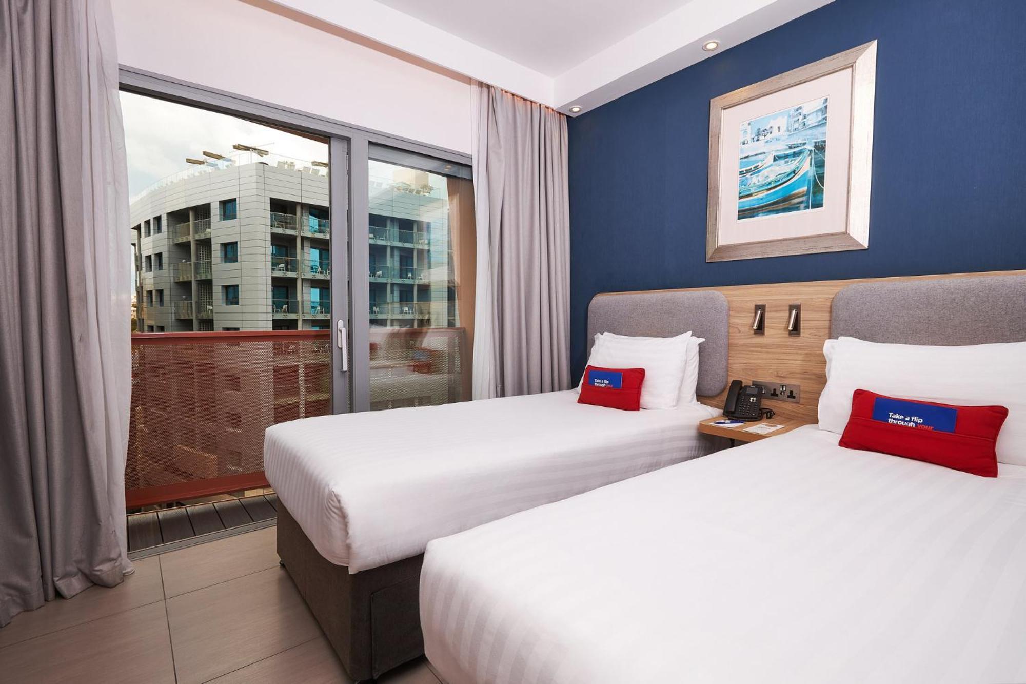 Holiday Inn Express - Malta By Ihg San Giuliano Esterno foto