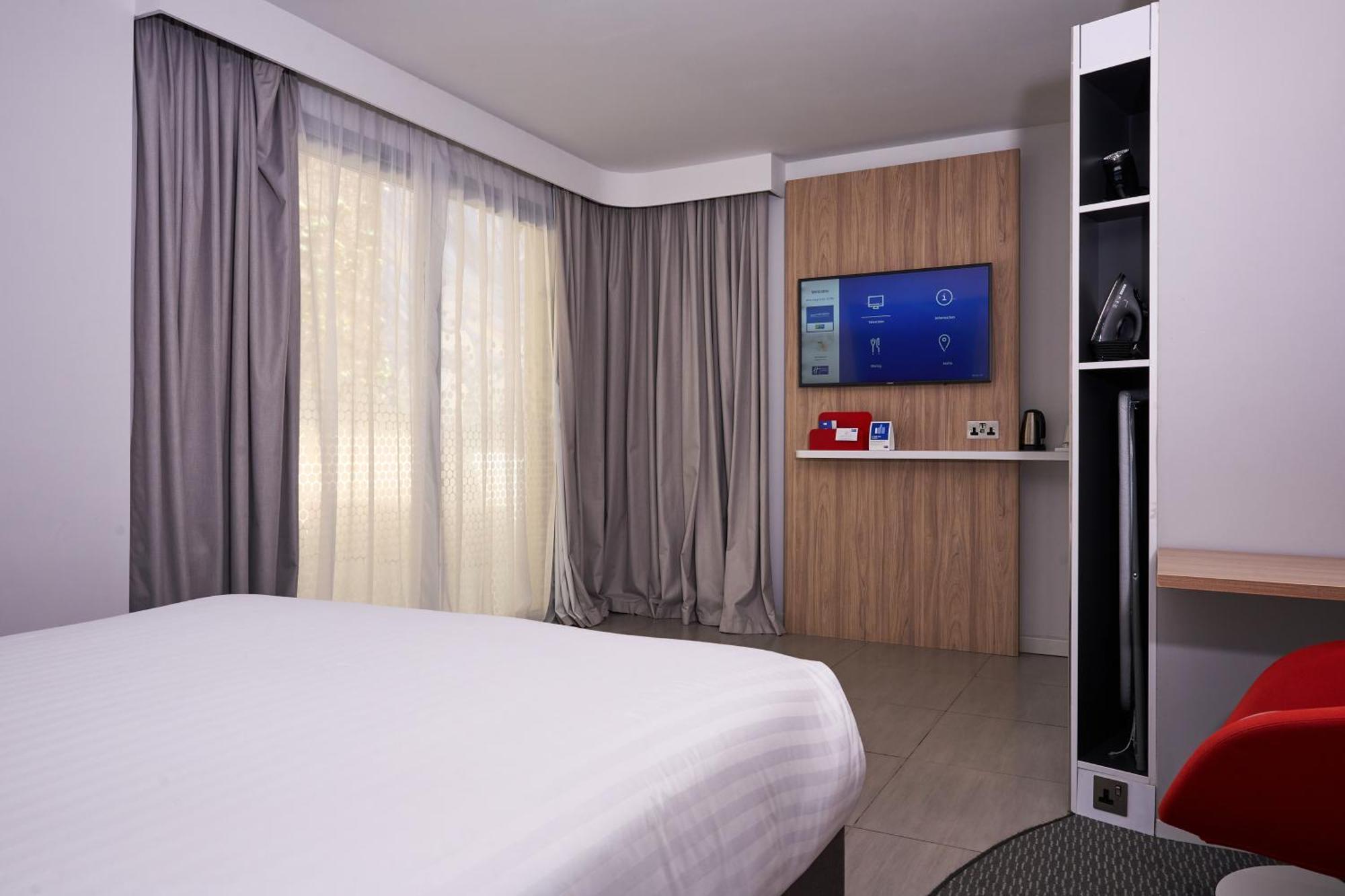 Holiday Inn Express - Malta By Ihg San Giuliano Esterno foto